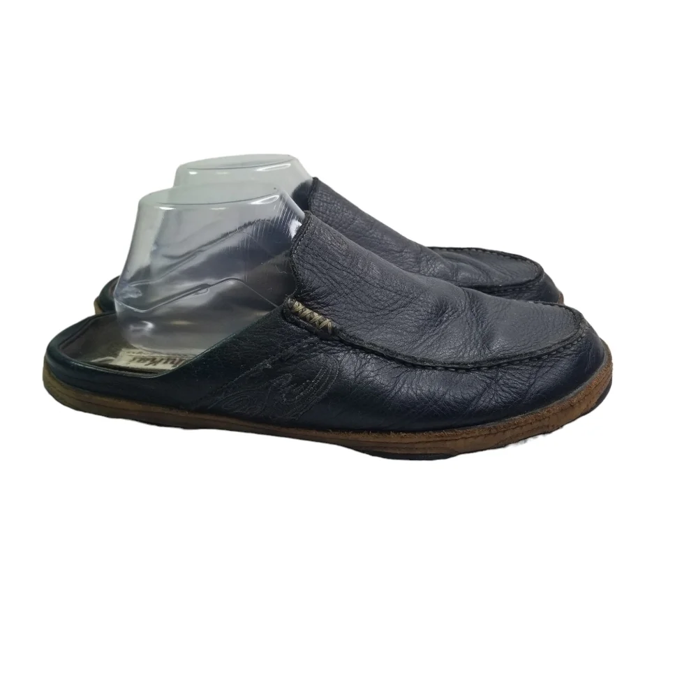 Olukai Kono black leather slip on shoes